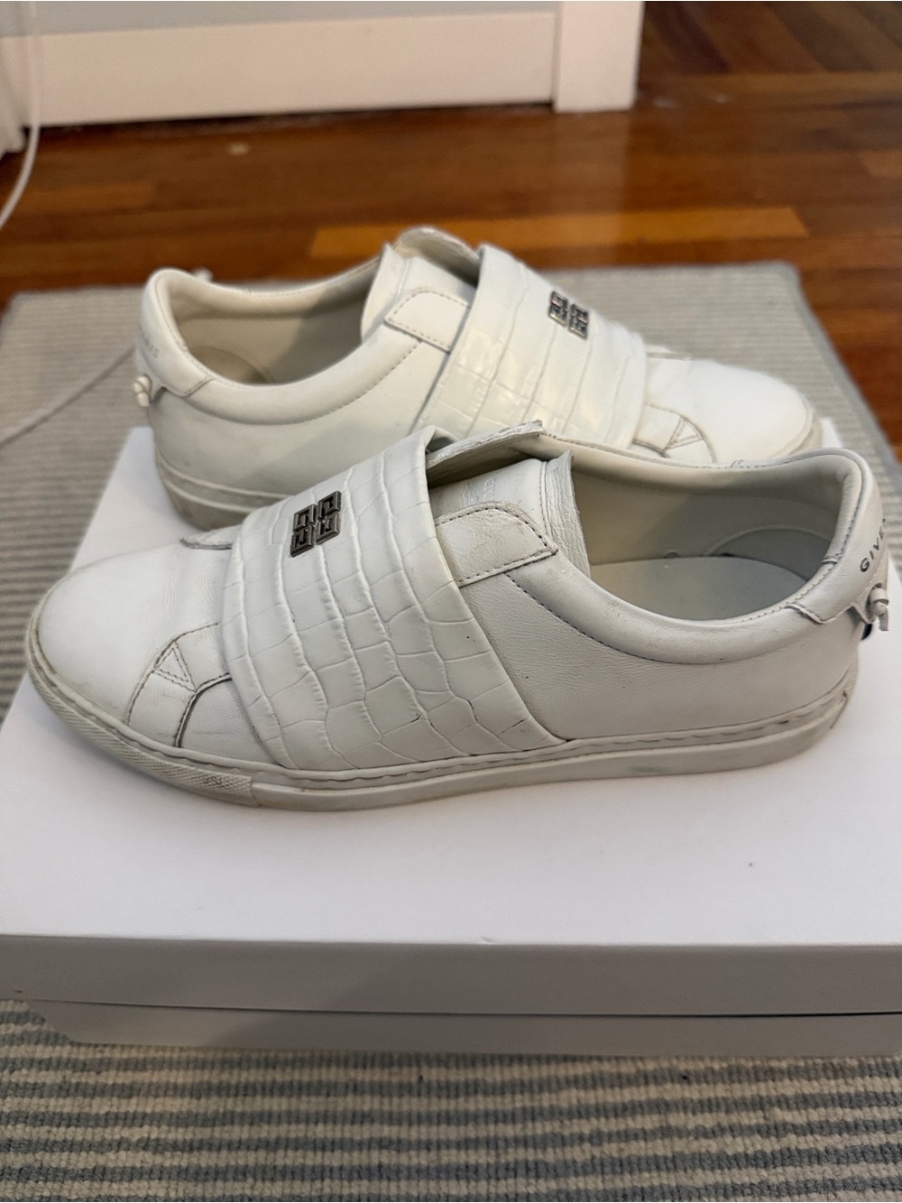 Givenchy Urban Street Sneaker White size 38